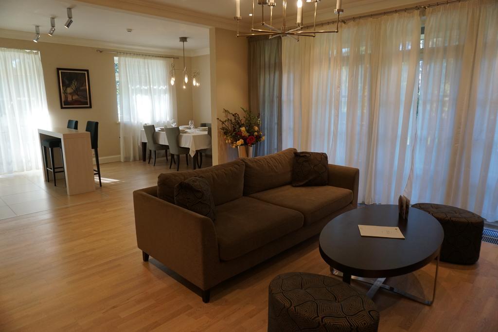 Wooden Villa Apartments Jūrkalne Eksteriør bilde